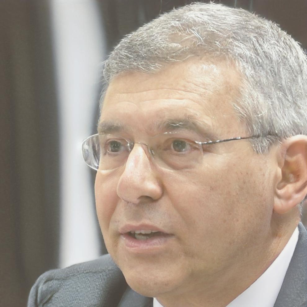 Portrait de Marc Dubois, expert en planification financière